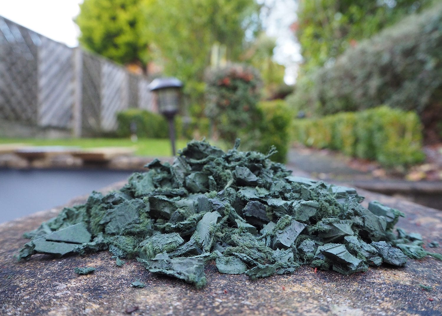Green Rubber Mulch Chippings 8 - 20mm - Safer Surfacing